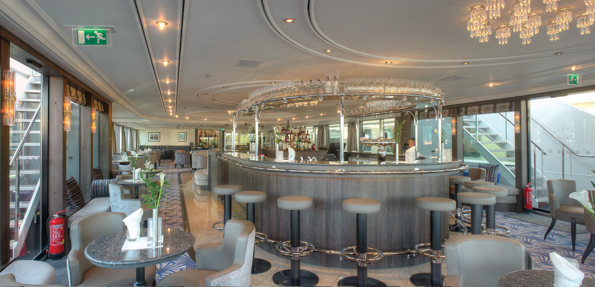 MS Grace - Lido Bar